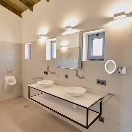 Luxury Eco *
